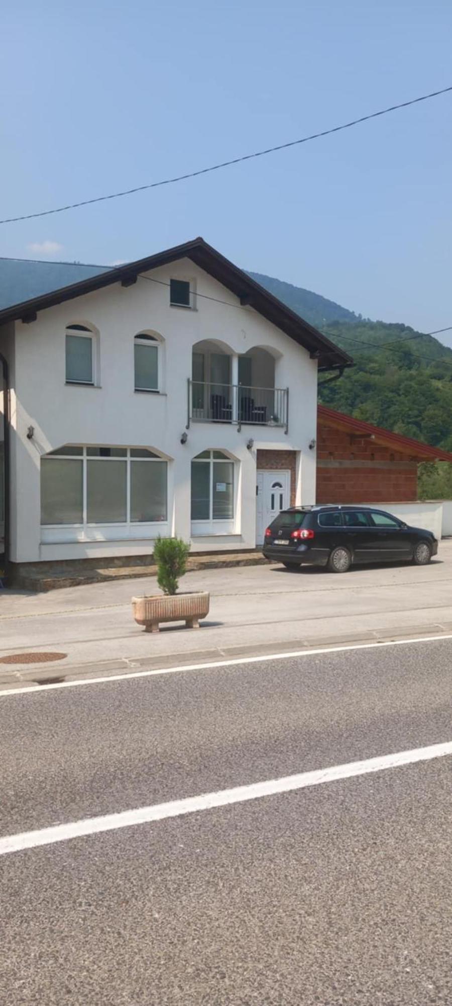 Vinac Guest House ヤイツェ エクステリア 写真