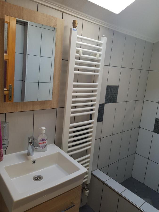 Vinac Guest House ヤイツェ エクステリア 写真
